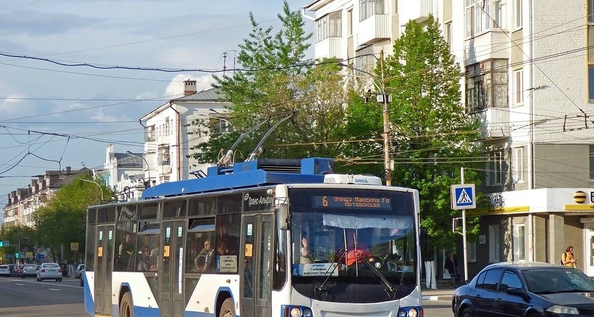 В Орле остановили троллейбусы № 4, 5 и 6 из-за обрыва провода